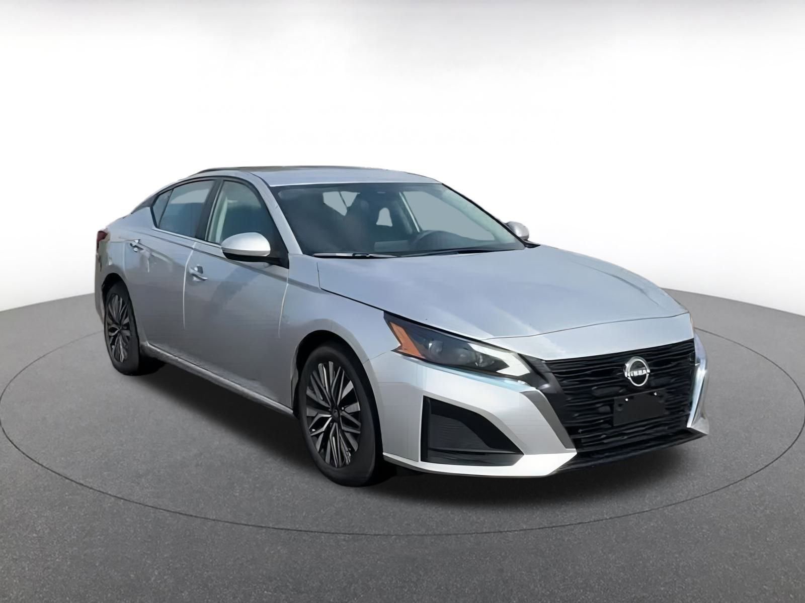 Thumbnail: 2023 Nissan Altima - 3