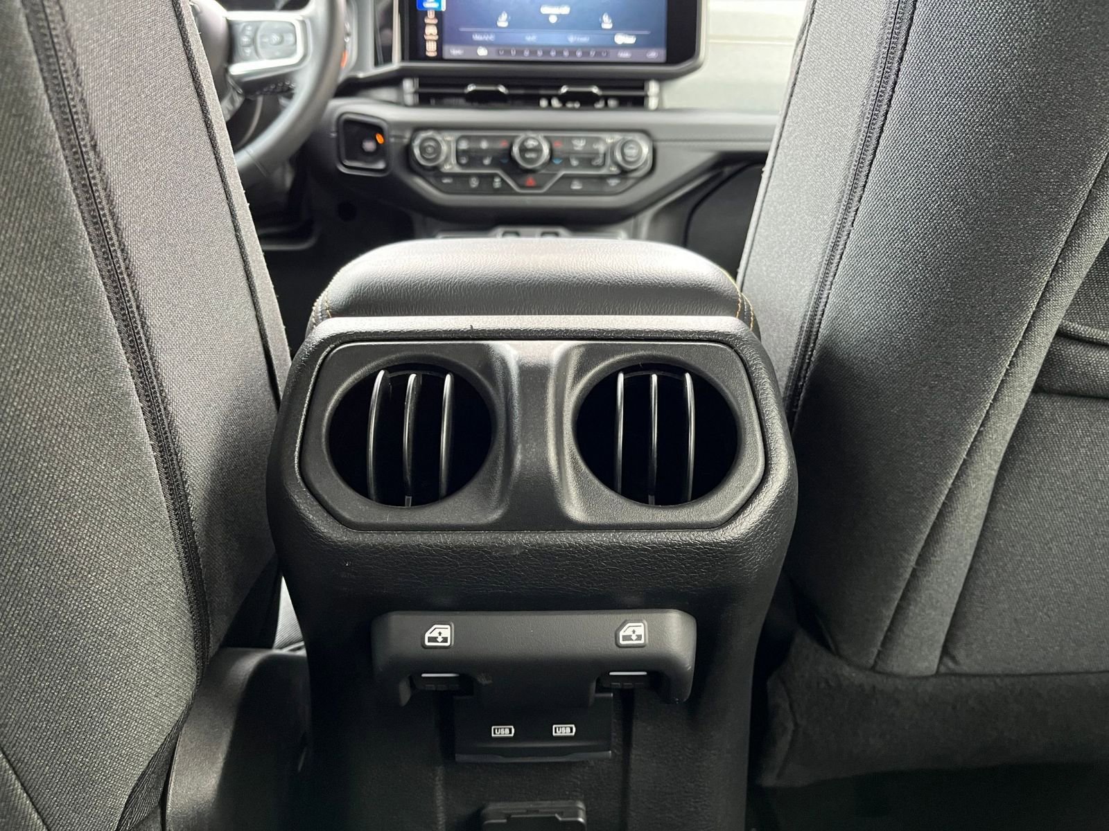 Thumbnail: 2025 Jeep Wrangler - 23