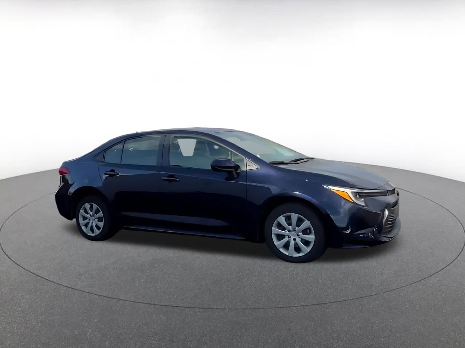 Thumbnail: 2025 Toyota Corolla - 2