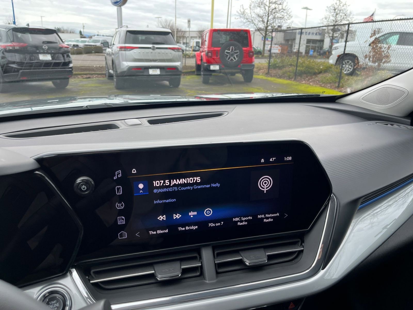 Thumbnail: 2025 Chevrolet Trax - 17