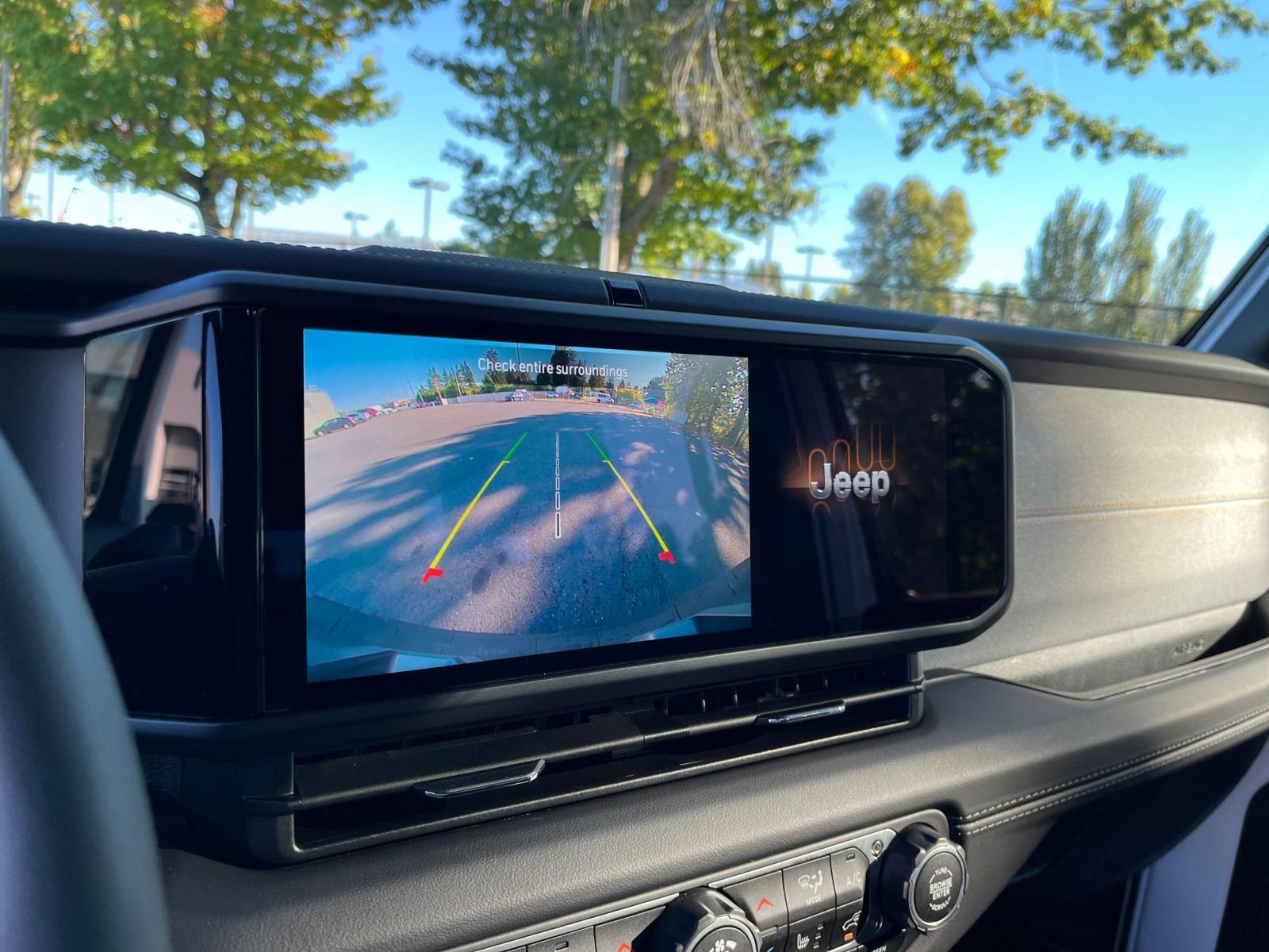 Thumbnail: 2025 Jeep Wrangler - 17