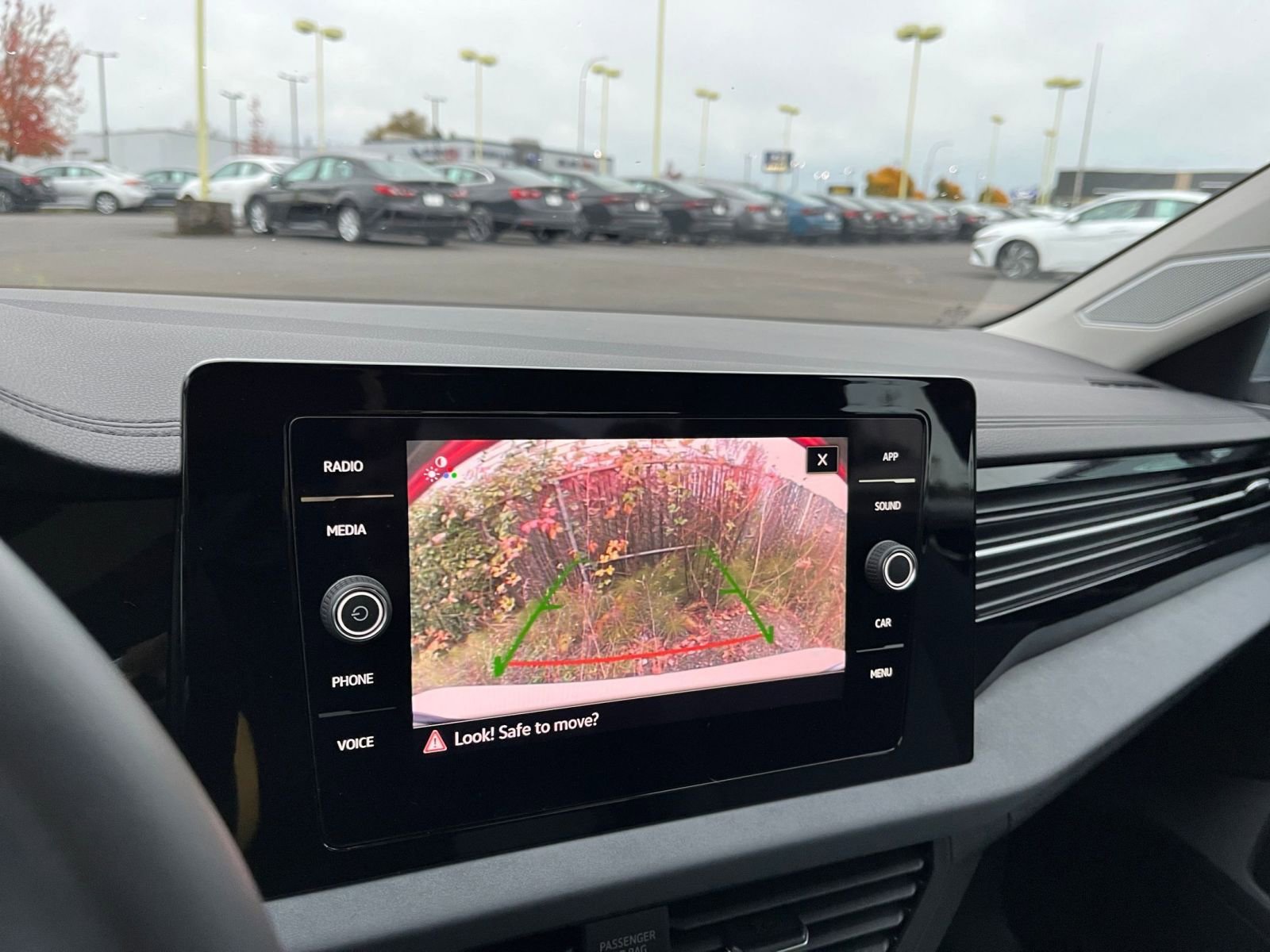 Thumbnail: 2025 Volkswagen Jetta - 17