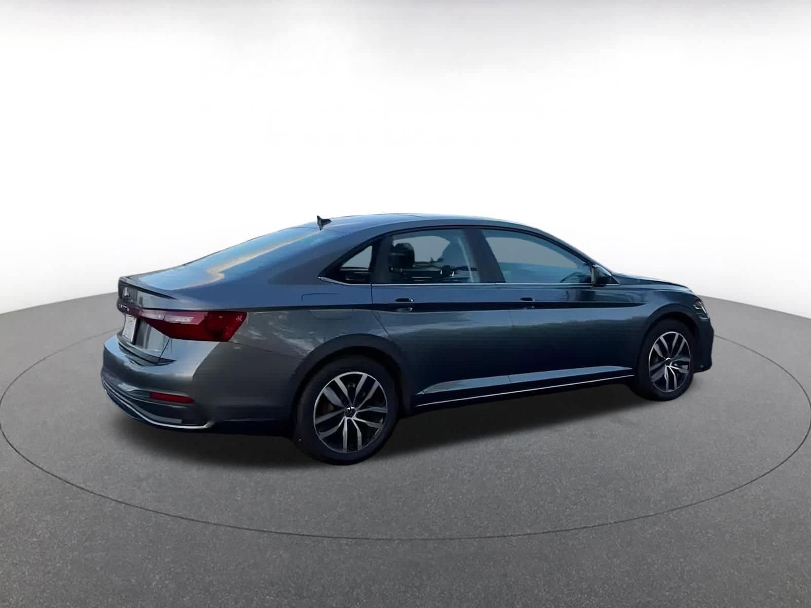 Thumbnail: 2025 Volkswagen Jetta - 15