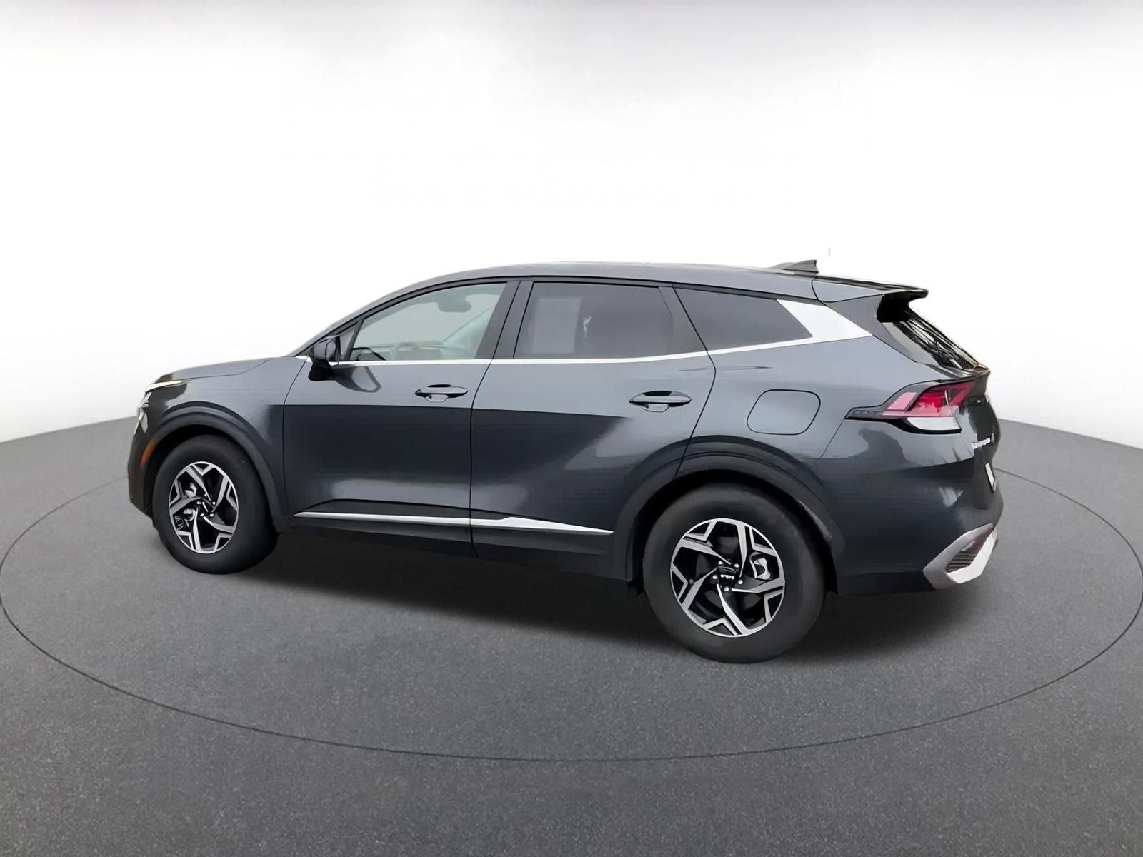 Thumbnail: 2024 Kia Sportage - 4