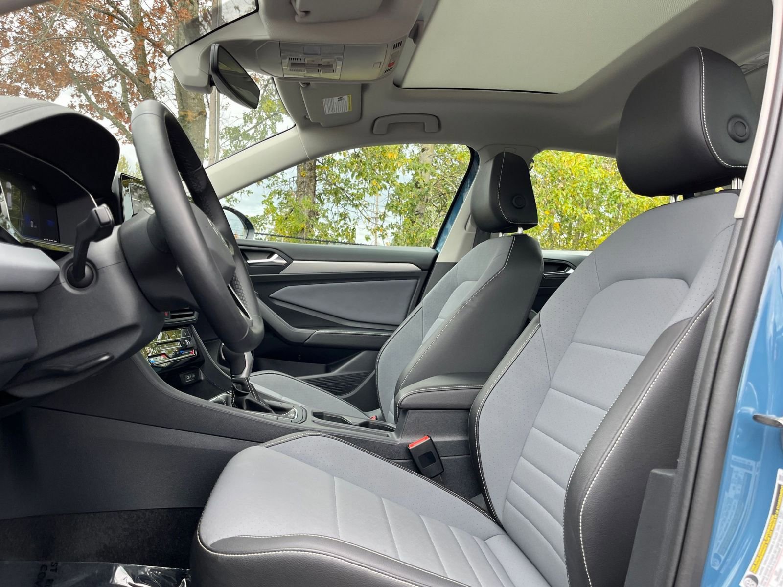 Thumbnail: 2025 Volkswagen Jetta - 25