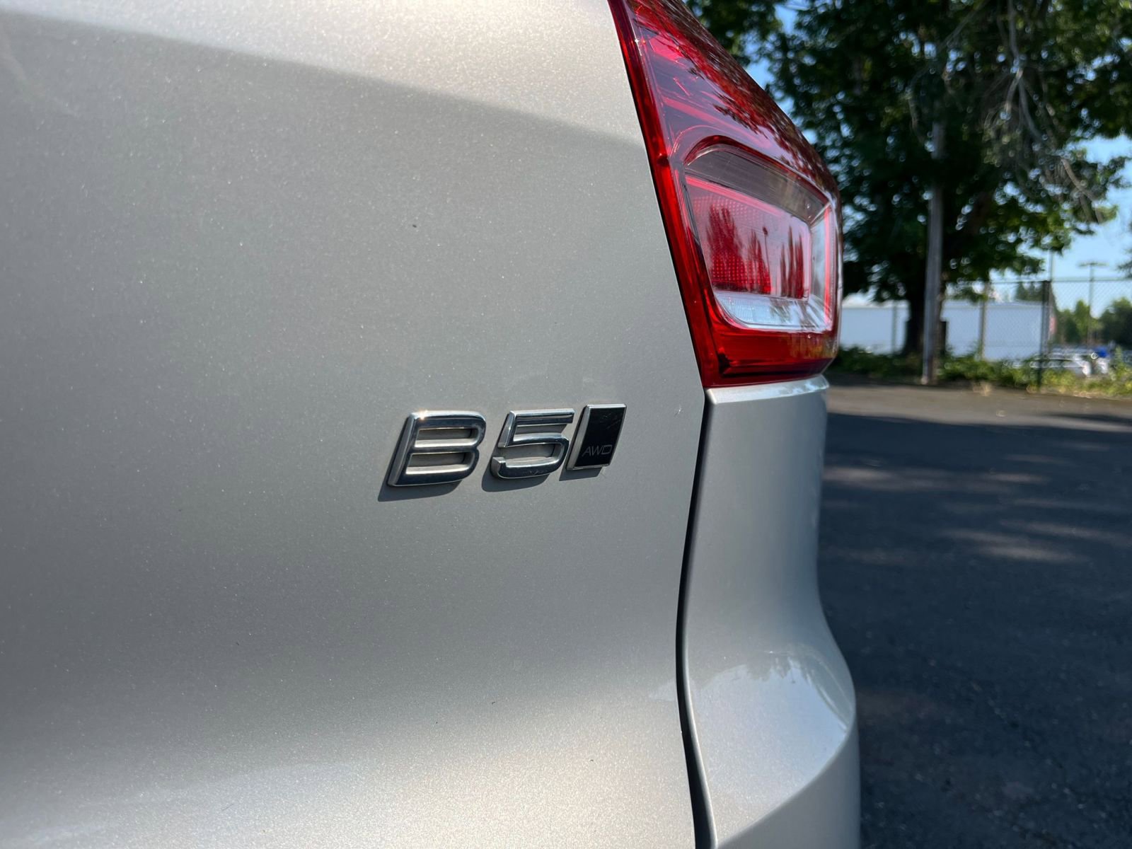 Thumbnail: 2024 Volvo XC40 - 17