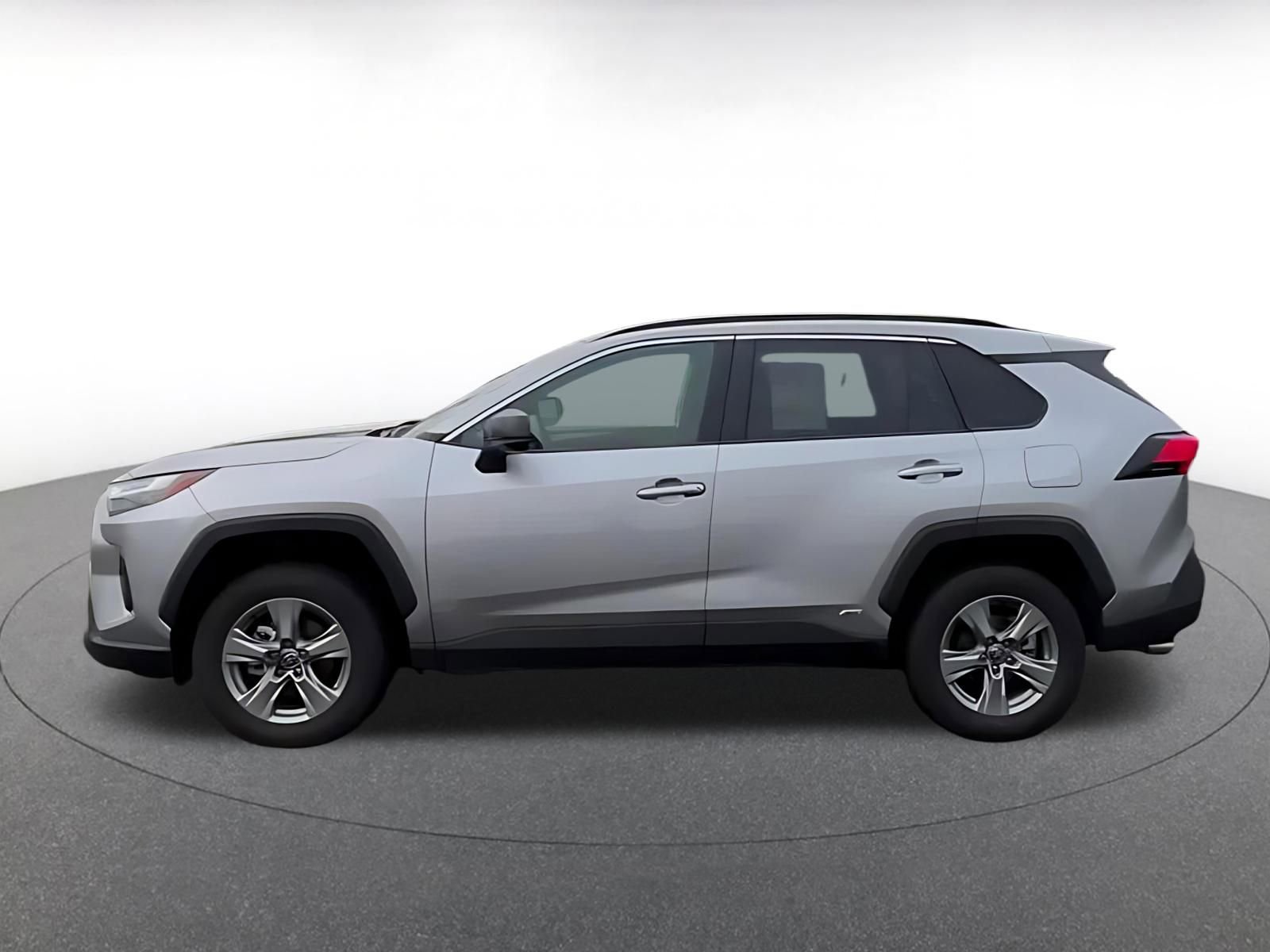 Thumbnail: 2025 Toyota RAV4 - 9