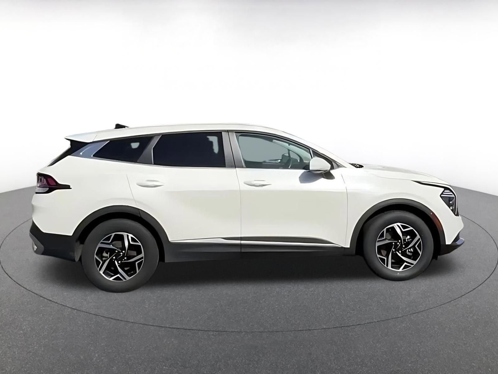 Thumbnail: 2025 Kia Sportage - 16