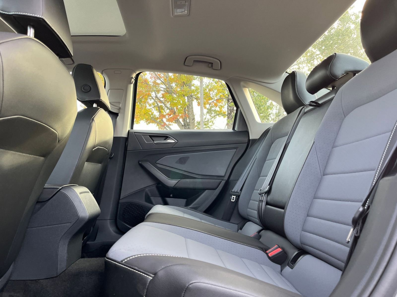 Thumbnail: 2025 Volkswagen Jetta - 25