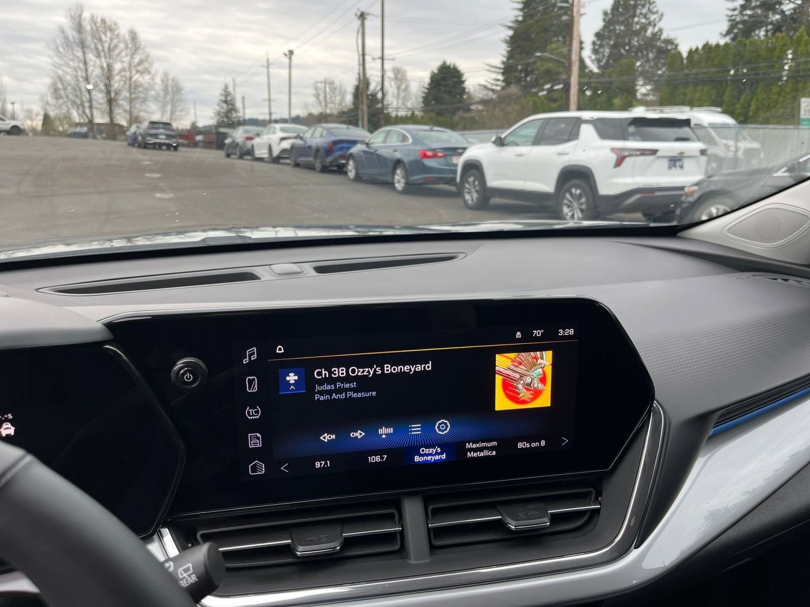 Thumbnail: 2025 Chevrolet Trax - 17