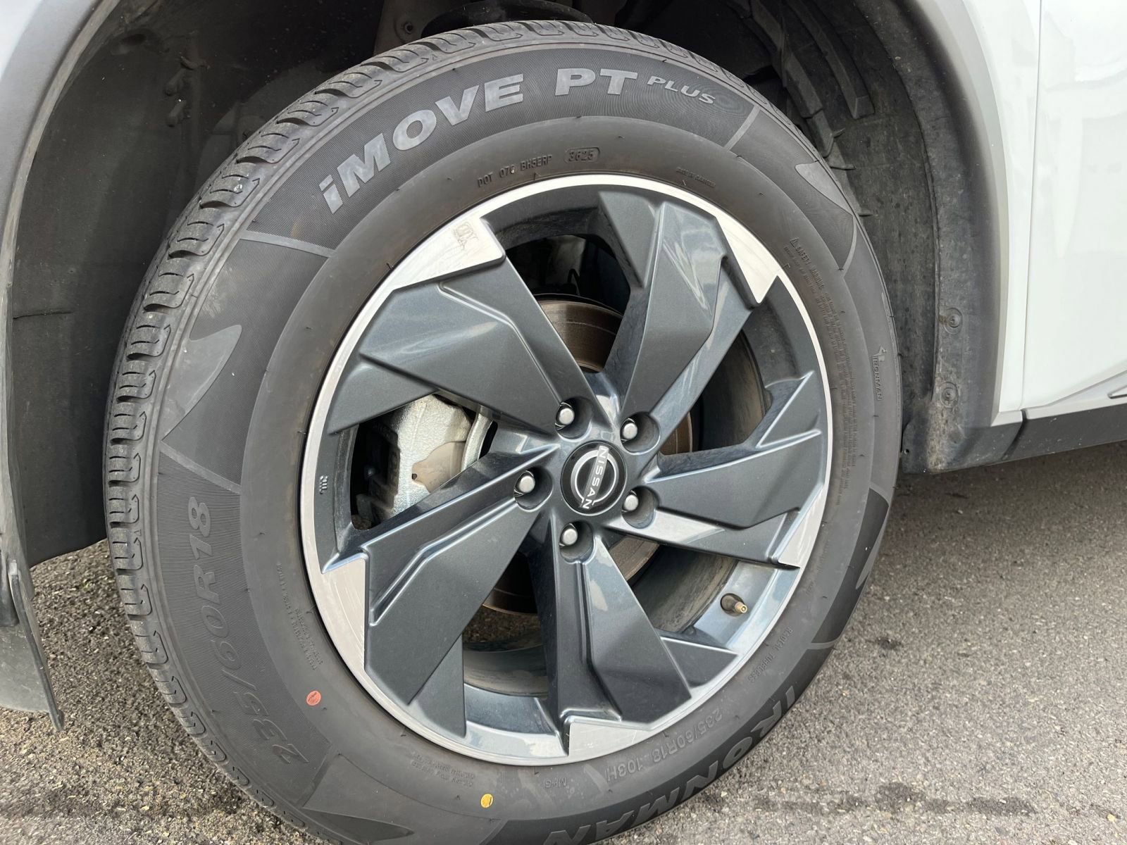 Thumbnail: 2025 Nissan Rogue - 32