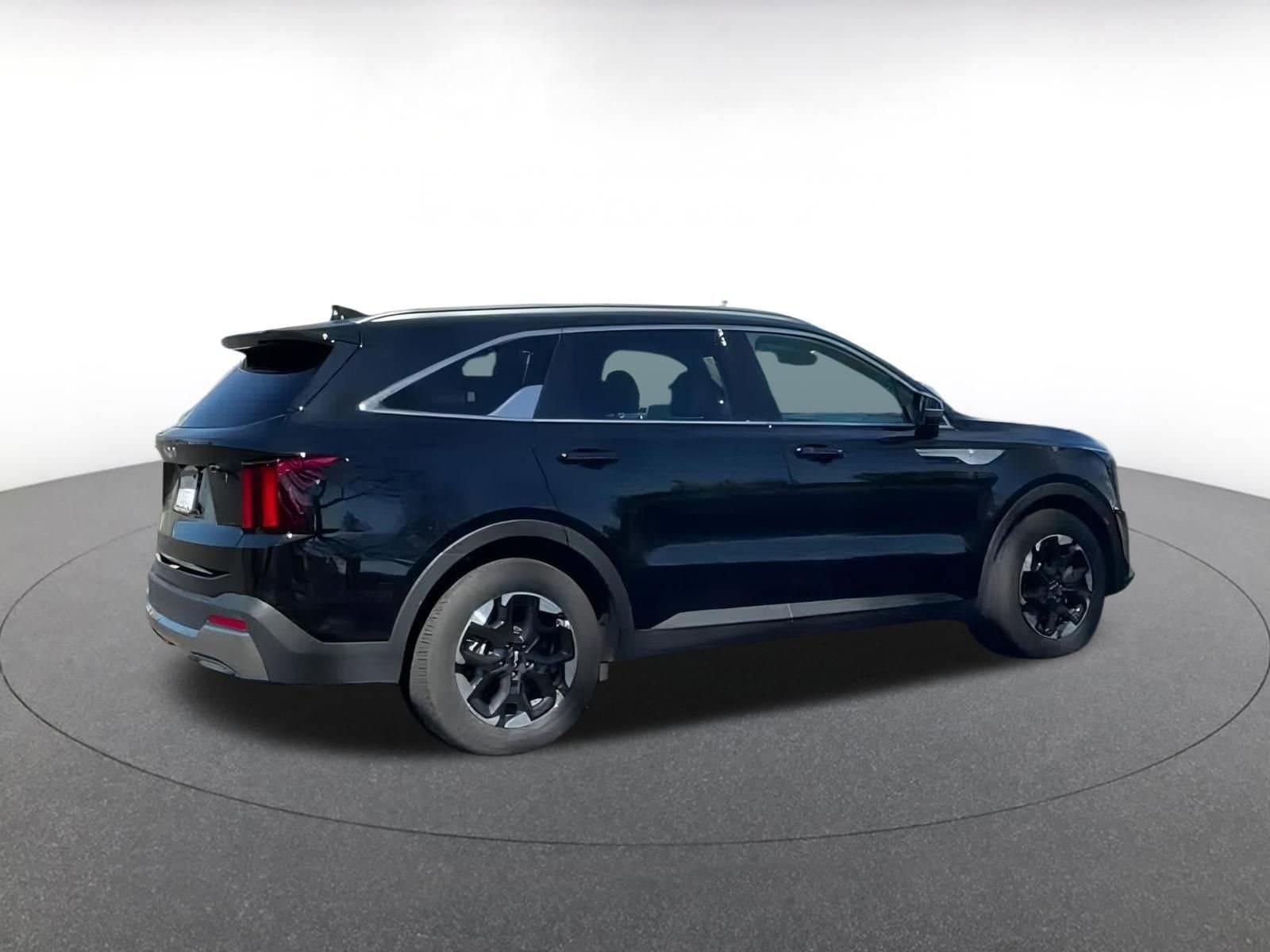 2024 Kia Sorento S 12