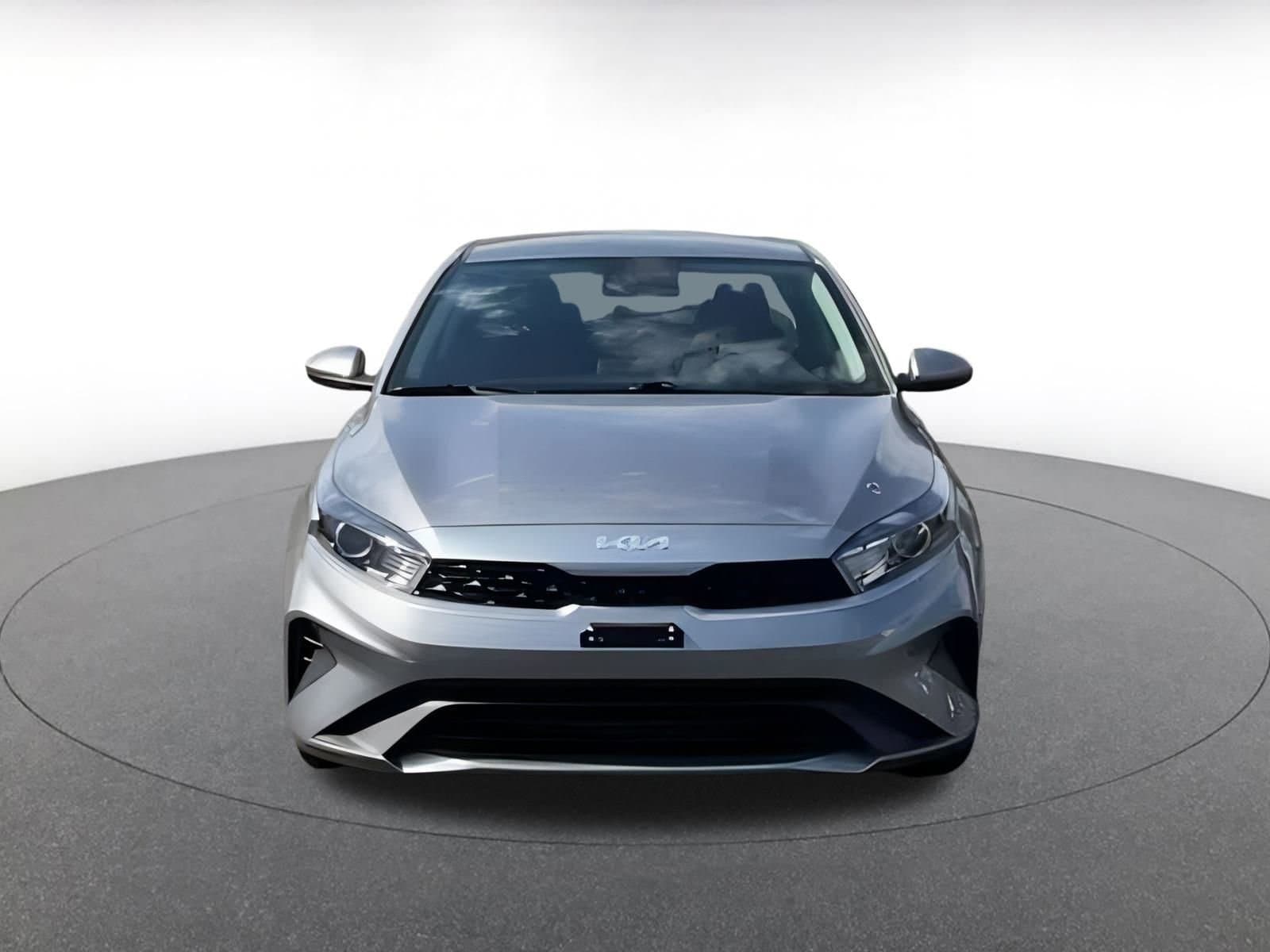 Thumbnail: 2024 Kia Forte - 7