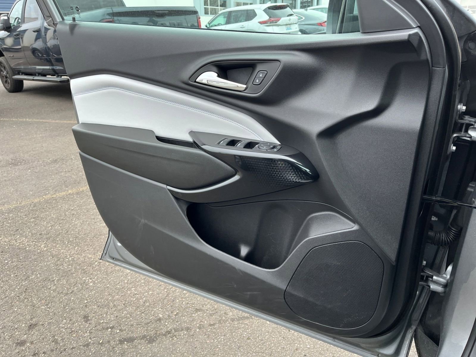 Thumbnail: 2025 Chevrolet Trax - 18