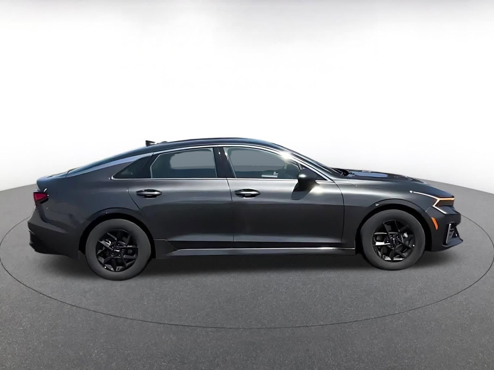 Thumbnail: 2025 Kia K5 - 9
