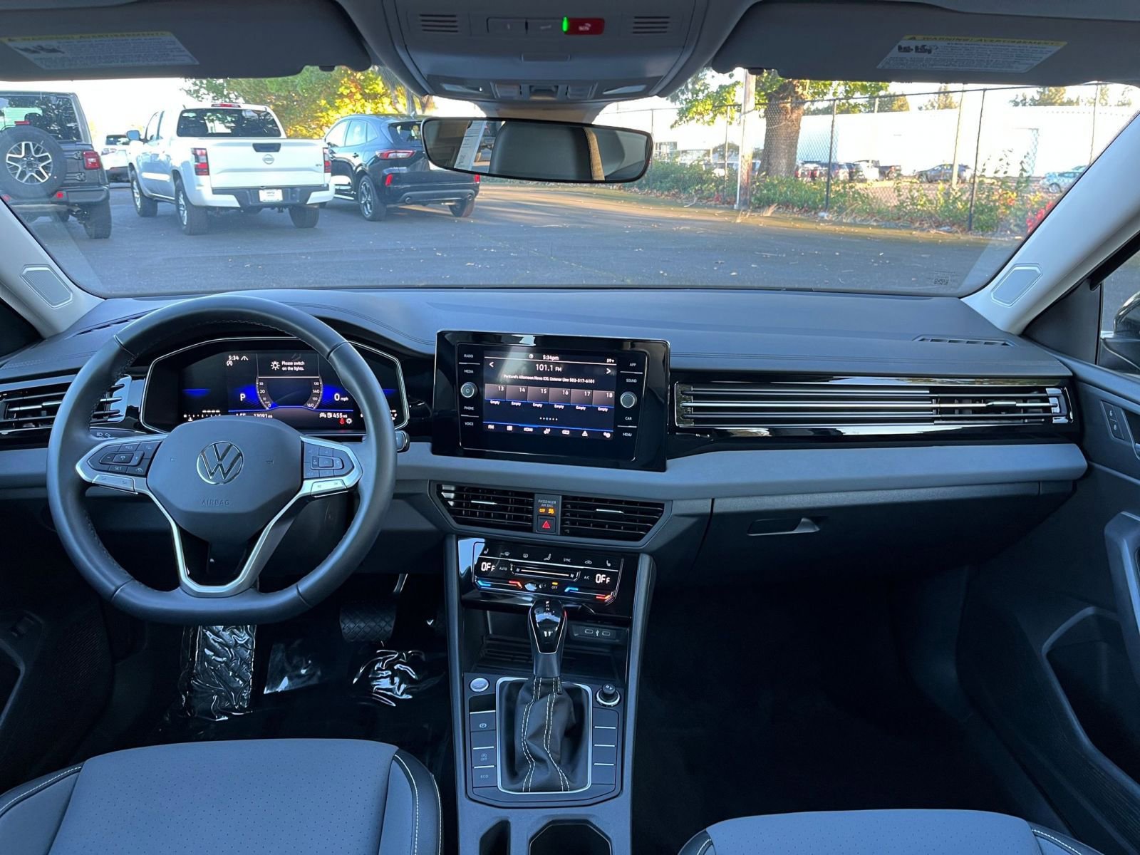 Thumbnail: 2025 Volkswagen Jetta - 33