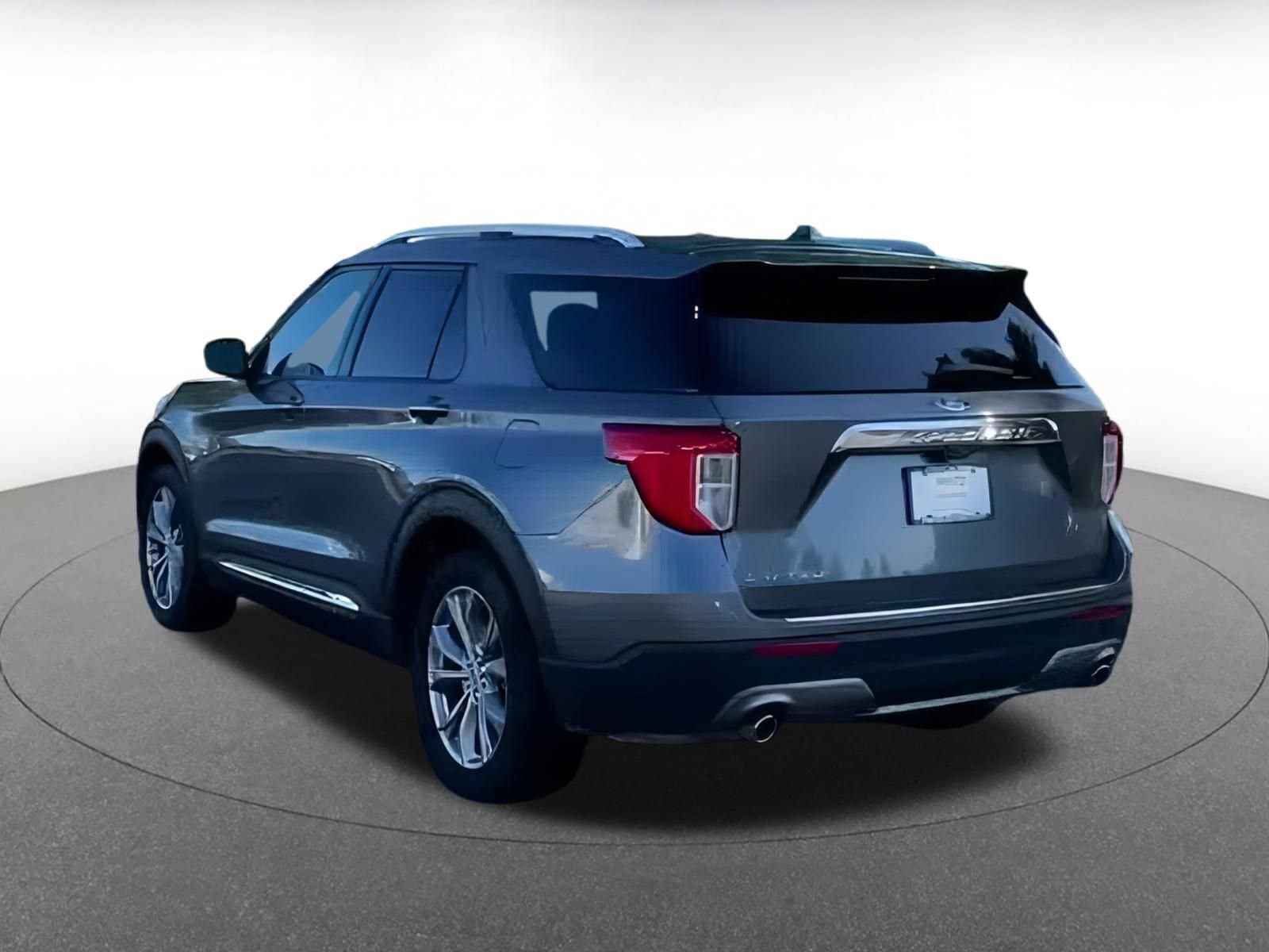 Thumbnail: 2023 Ford Explorer - 9