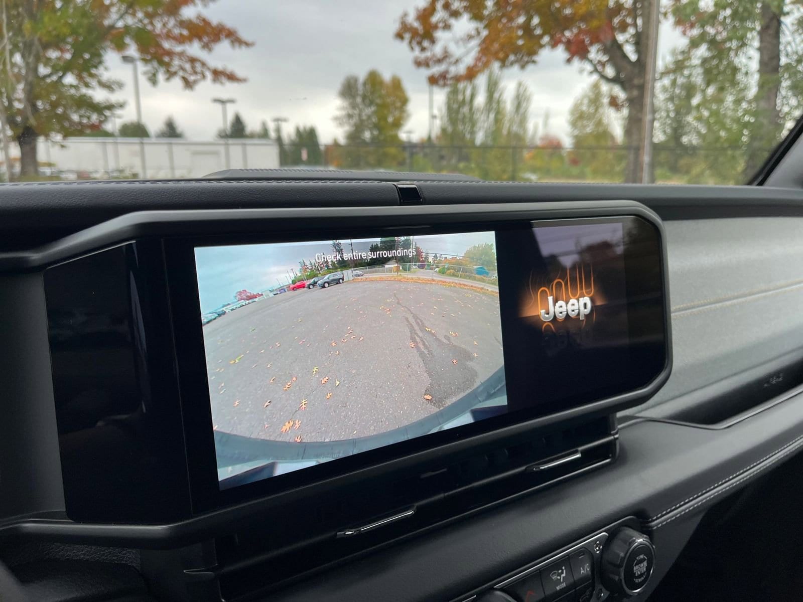 Thumbnail: 2025 Jeep Wrangler - 17