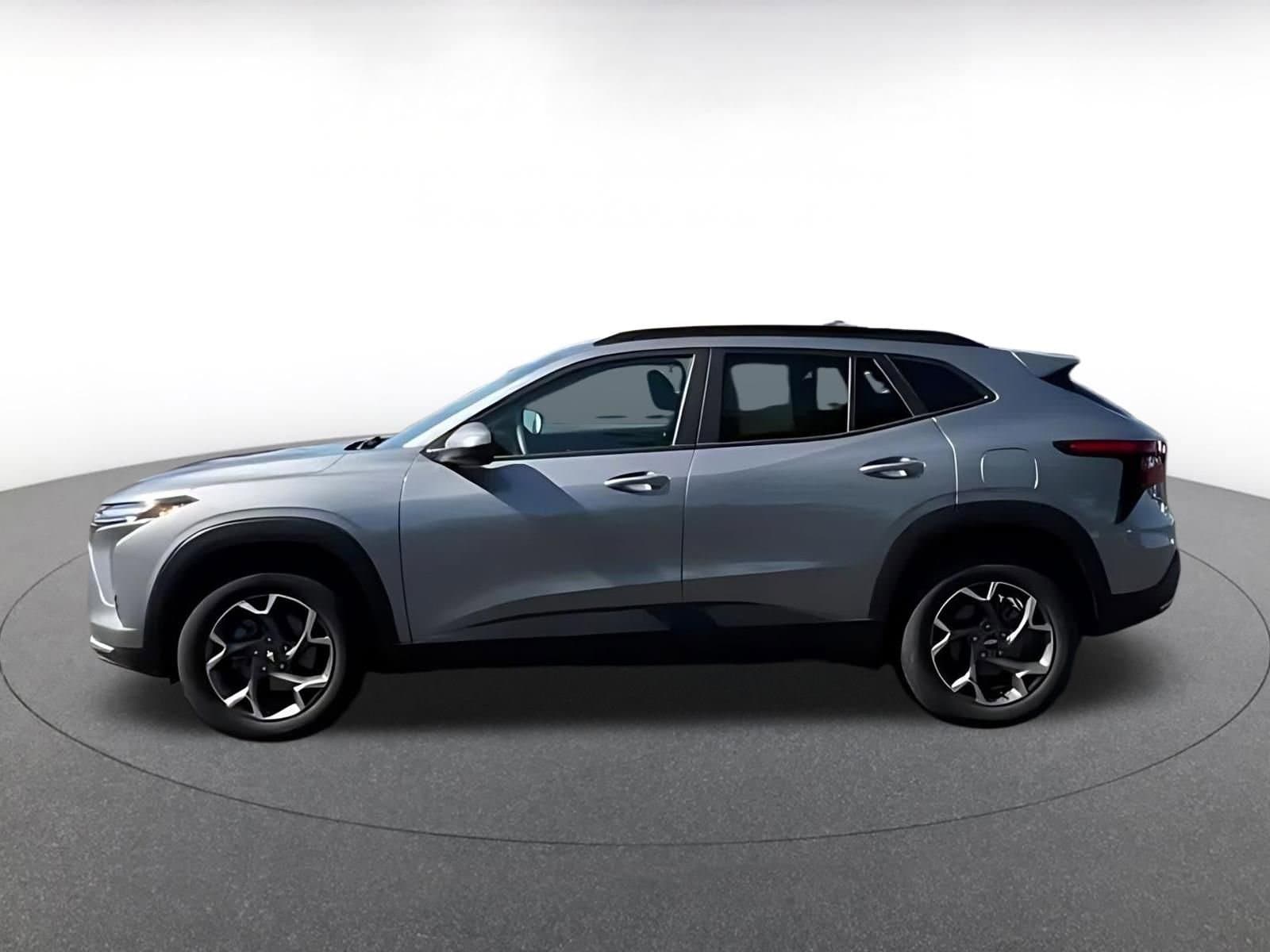 Thumbnail: 2025 Chevrolet Trax - 9