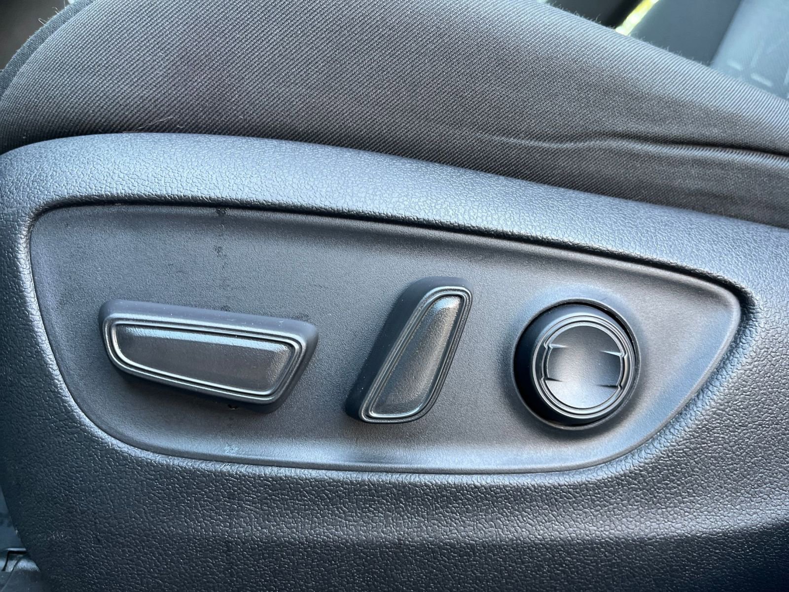 Thumbnail: 2024 Toyota RAV4 - 27