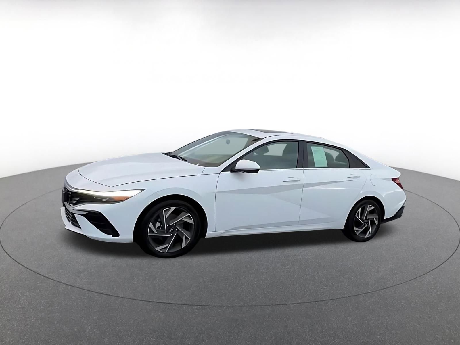 Thumbnail: 2025 Hyundai Elantra - 9