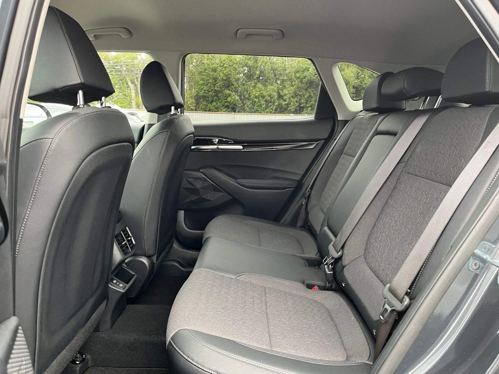 Thumbnail: 2025 Kia Seltos - 27