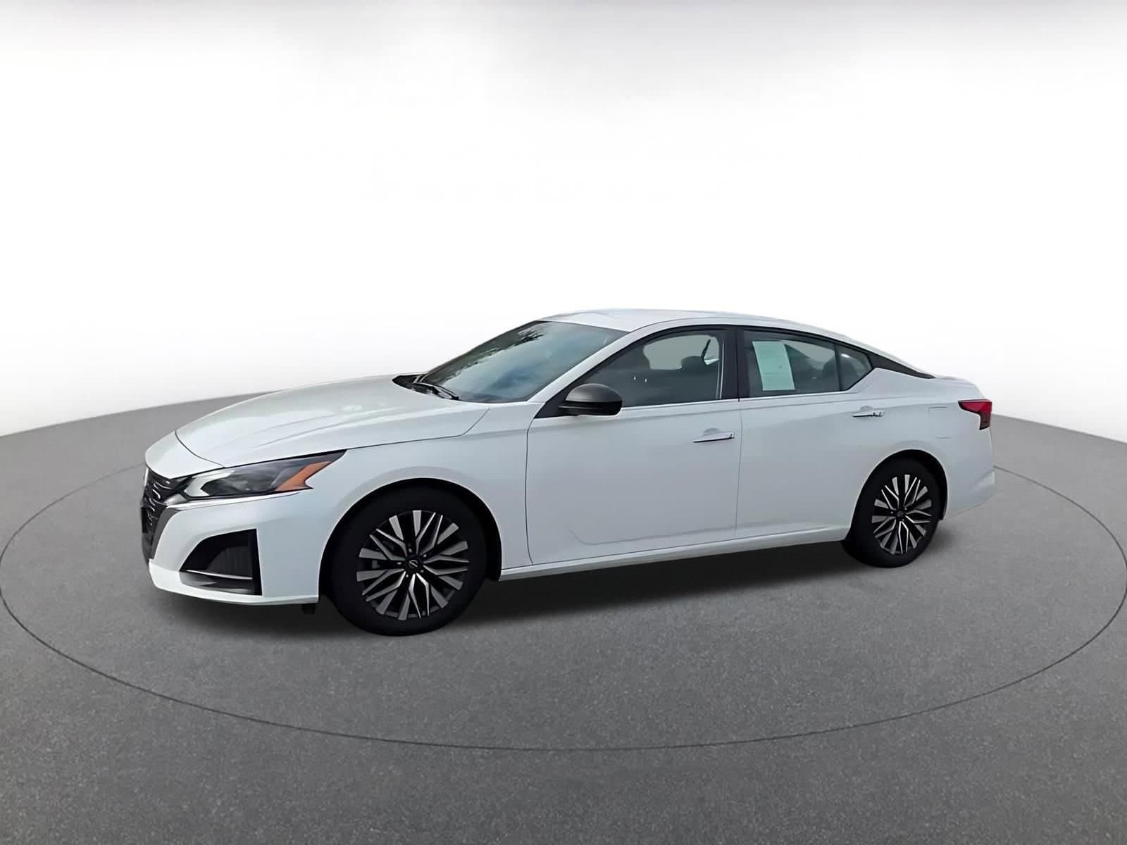 Thumbnail: 2025 Nissan Altima - 7