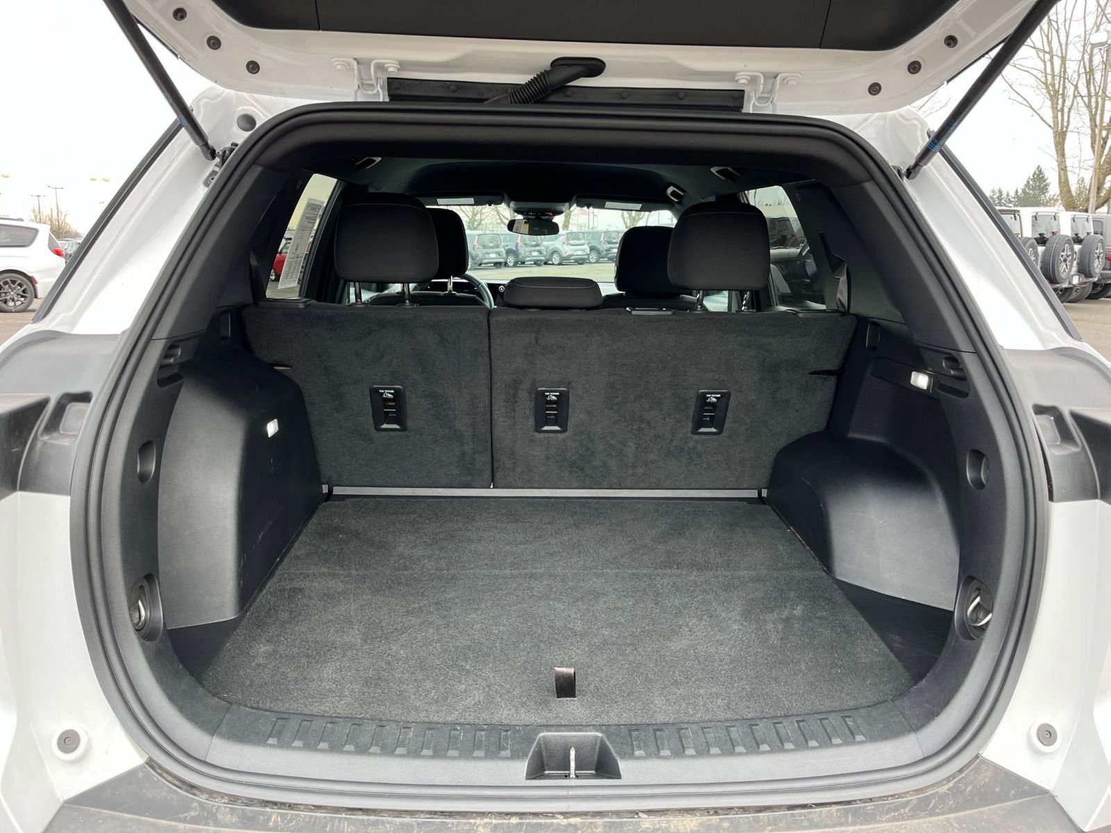 Thumbnail: 2025 Chevrolet Equinox - 31