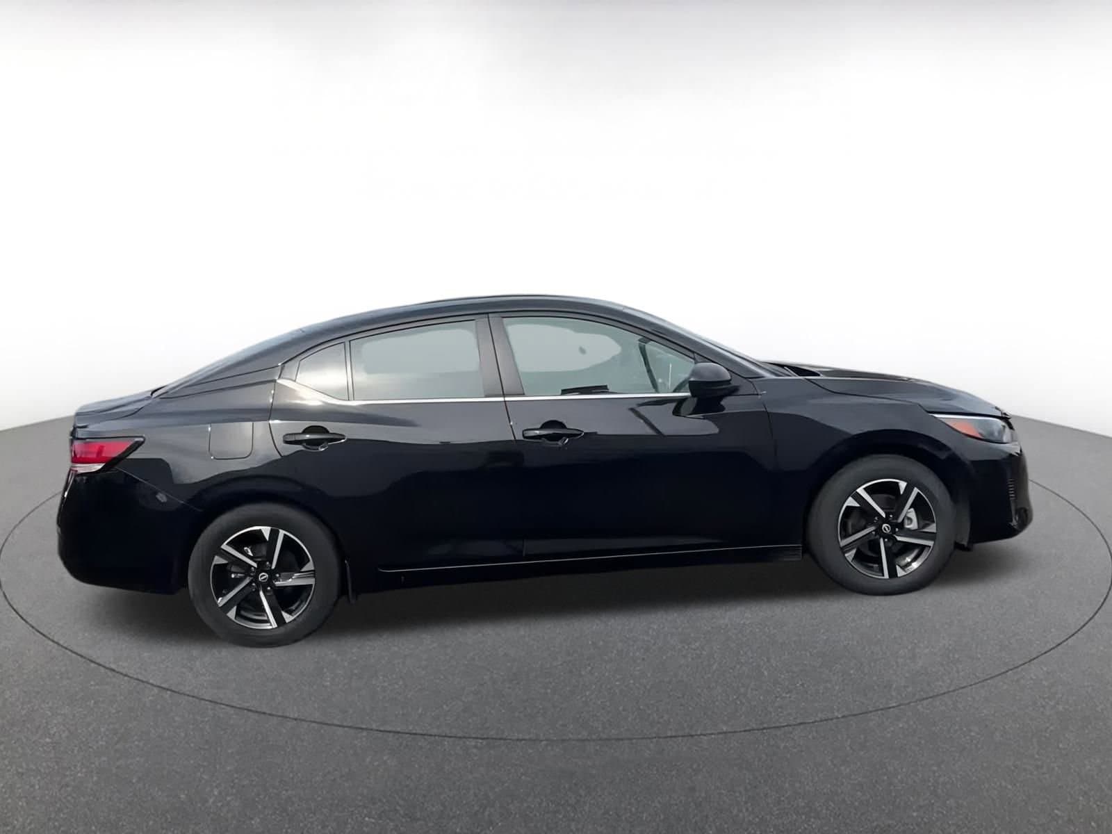 Thumbnail: 2024 Nissan Sentra - 11
