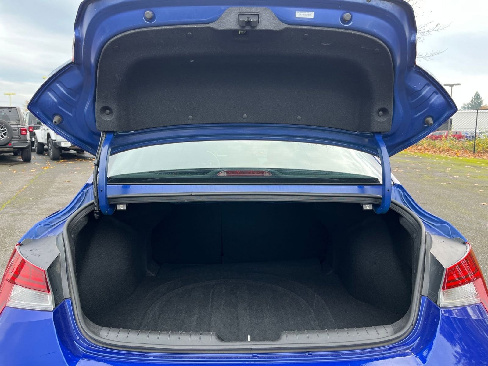 Thumbnail: 2025 Hyundai Elantra - 29