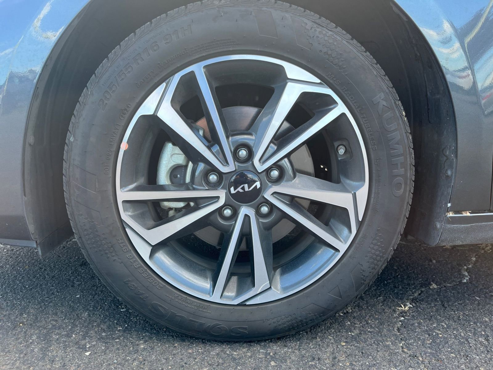 Thumbnail: 2024 Kia Forte - 28