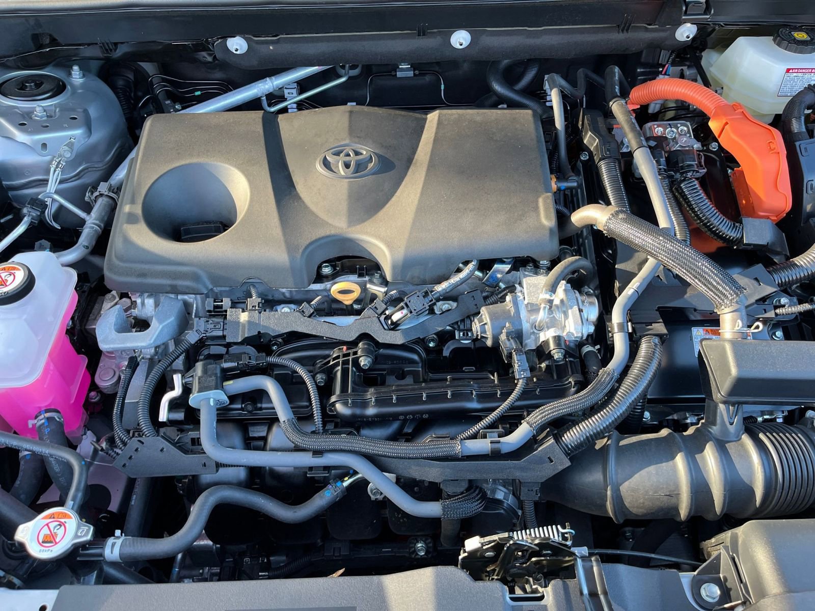 Thumbnail: 2025 Toyota RAV4 - 31