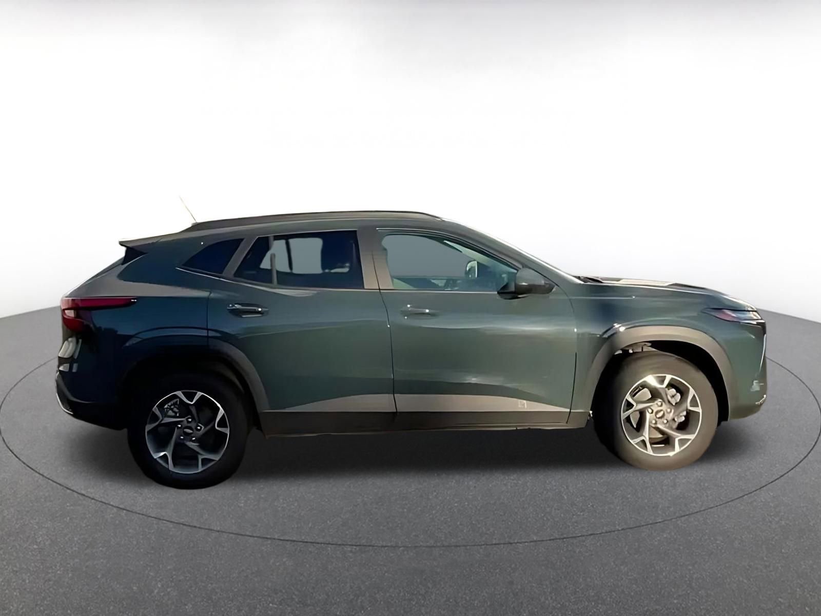 Thumbnail: 2025 Chevrolet Trax - 14