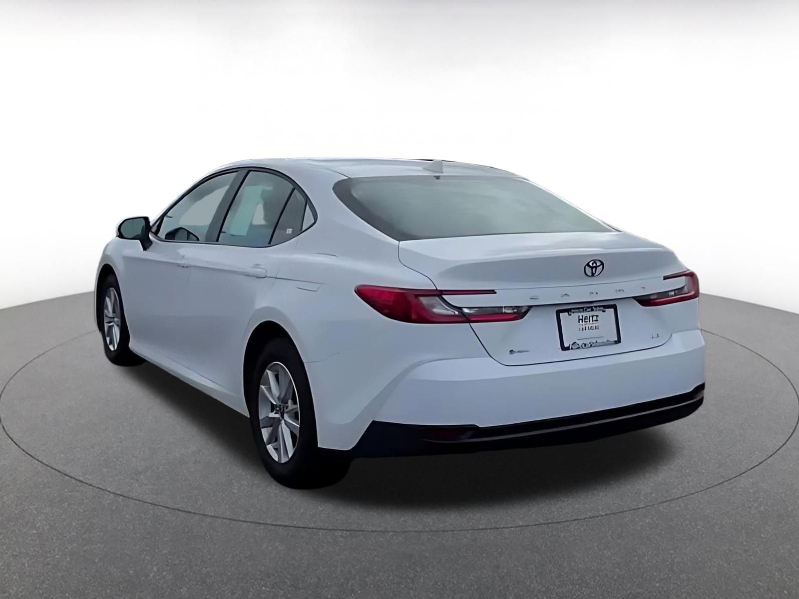 Thumbnail: 2025 Toyota Camry - 11