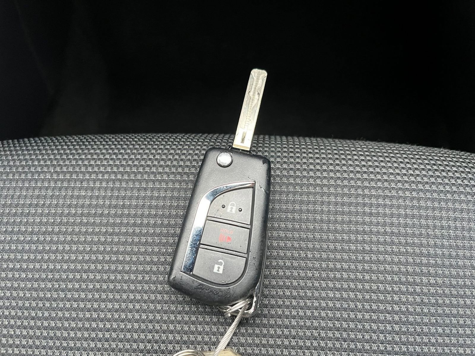 Thumbnail: 2025 Toyota RAV4 - 21