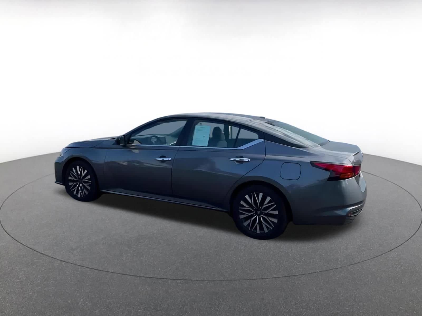 Thumbnail: 2024 Nissan Altima - 10