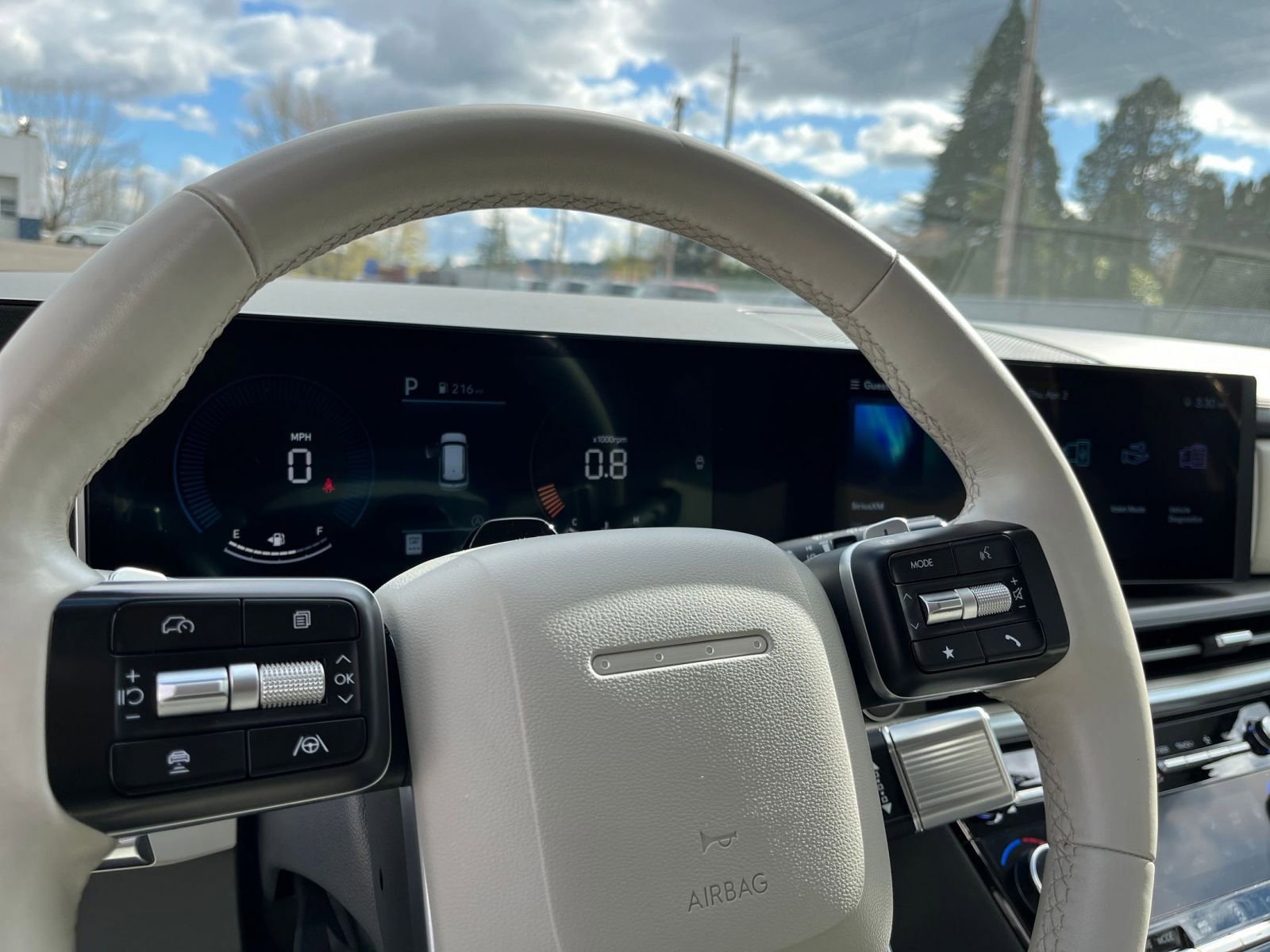 Thumbnail: 2025 Hyundai Santa Fe - 32