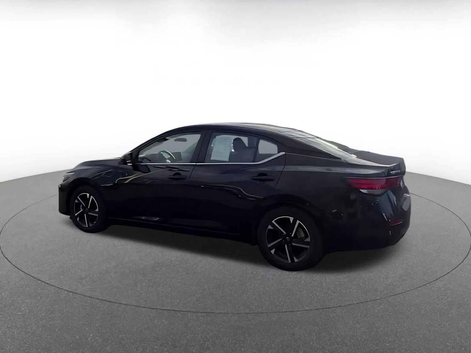 Thumbnail: 2025 Nissan Sentra - 10