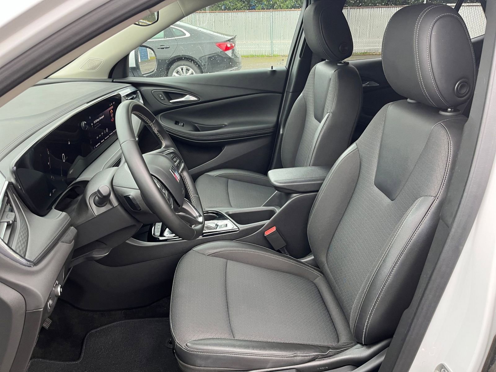 Thumbnail: 2025 Buick Encore GX - 35