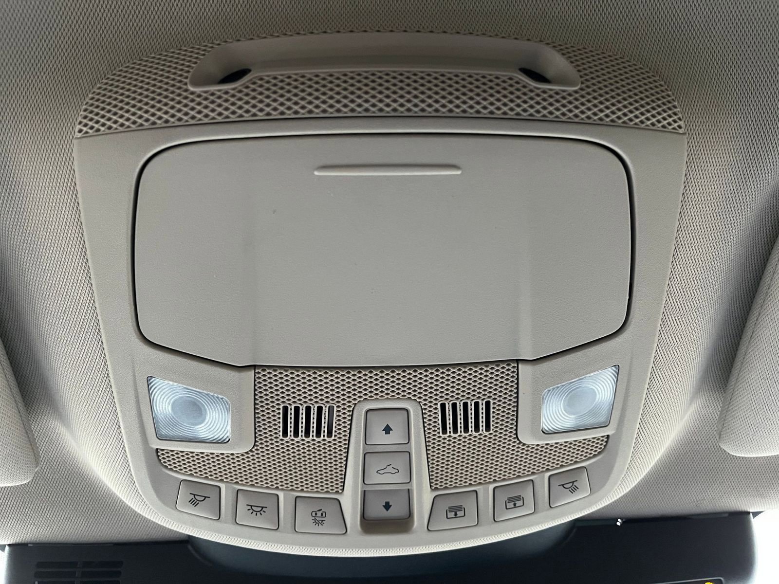 Thumbnail: 2023 Lincoln Nautilus - 23