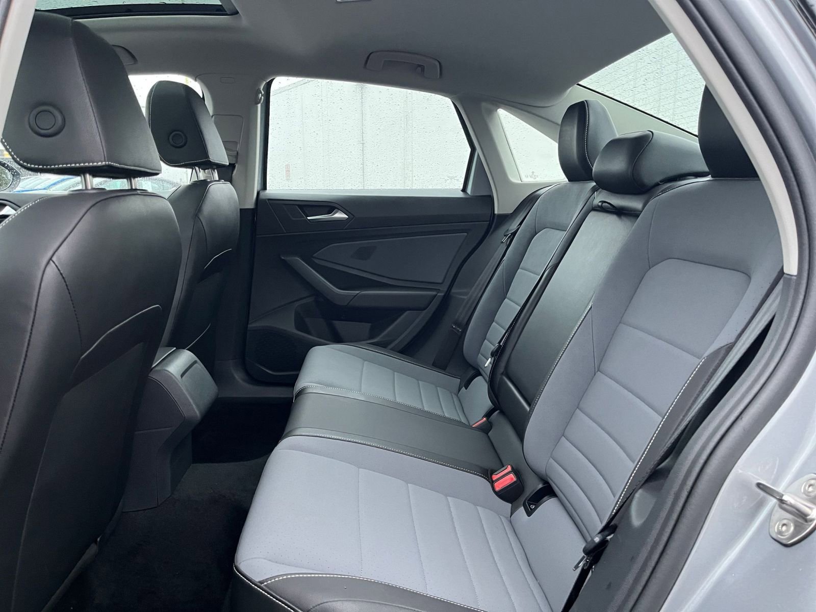 Thumbnail: 2025 Volkswagen Jetta - 25