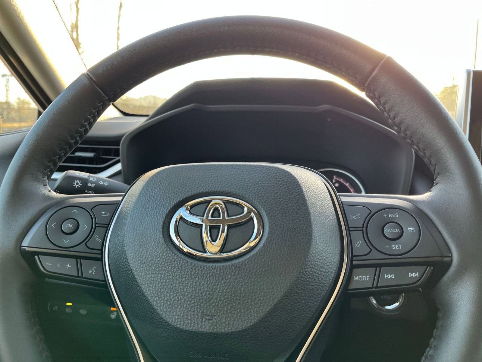 Thumbnail: 2025 Toyota RAV4 - 29