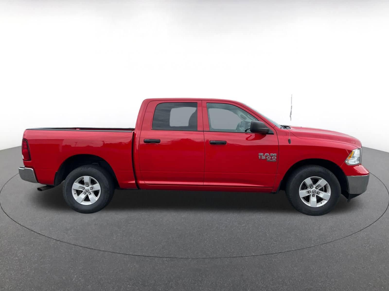 Thumbnail: 2022 RAM 1500 Classic - 8