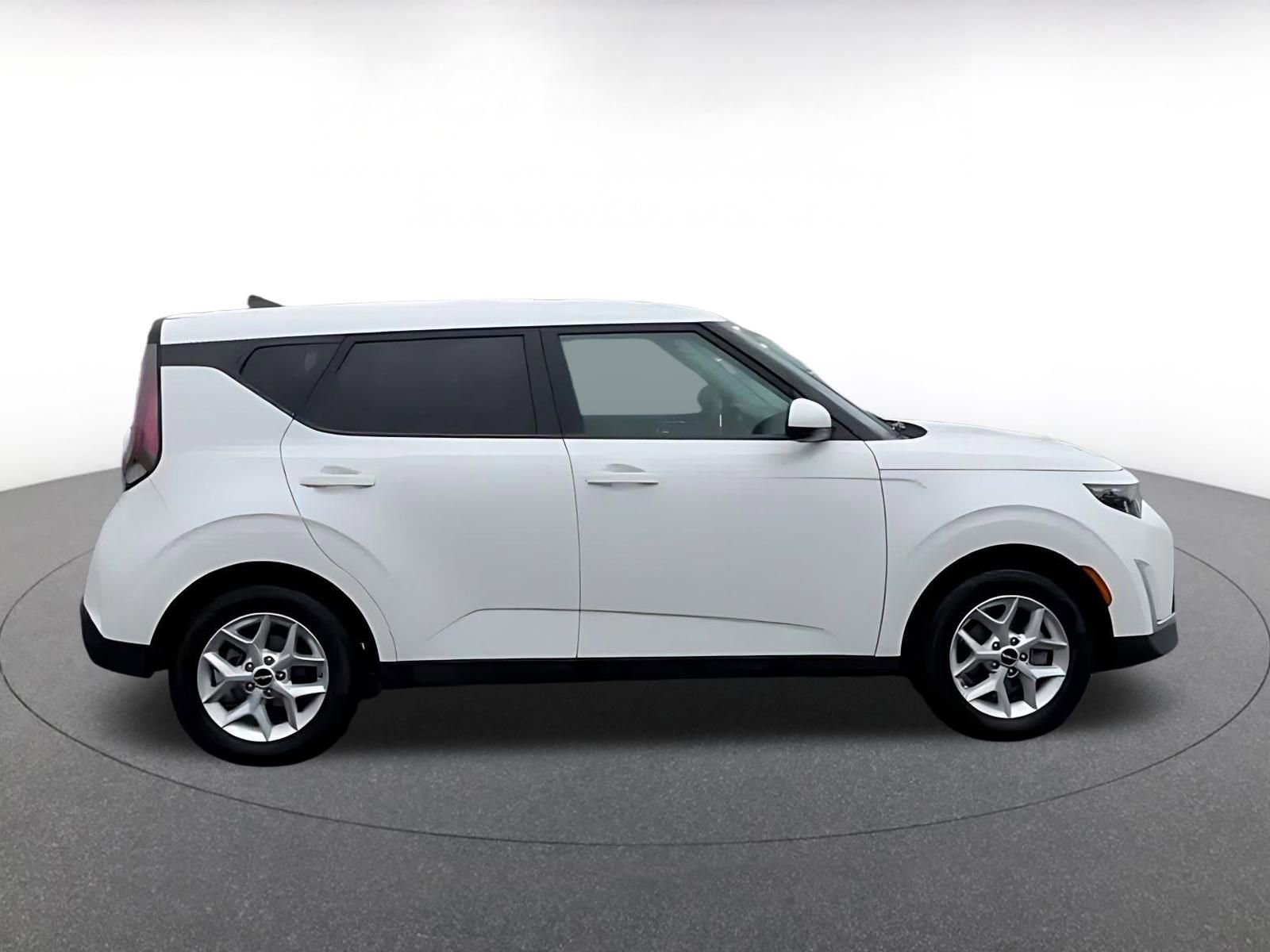 Thumbnail: 2025 Kia Soul - 16