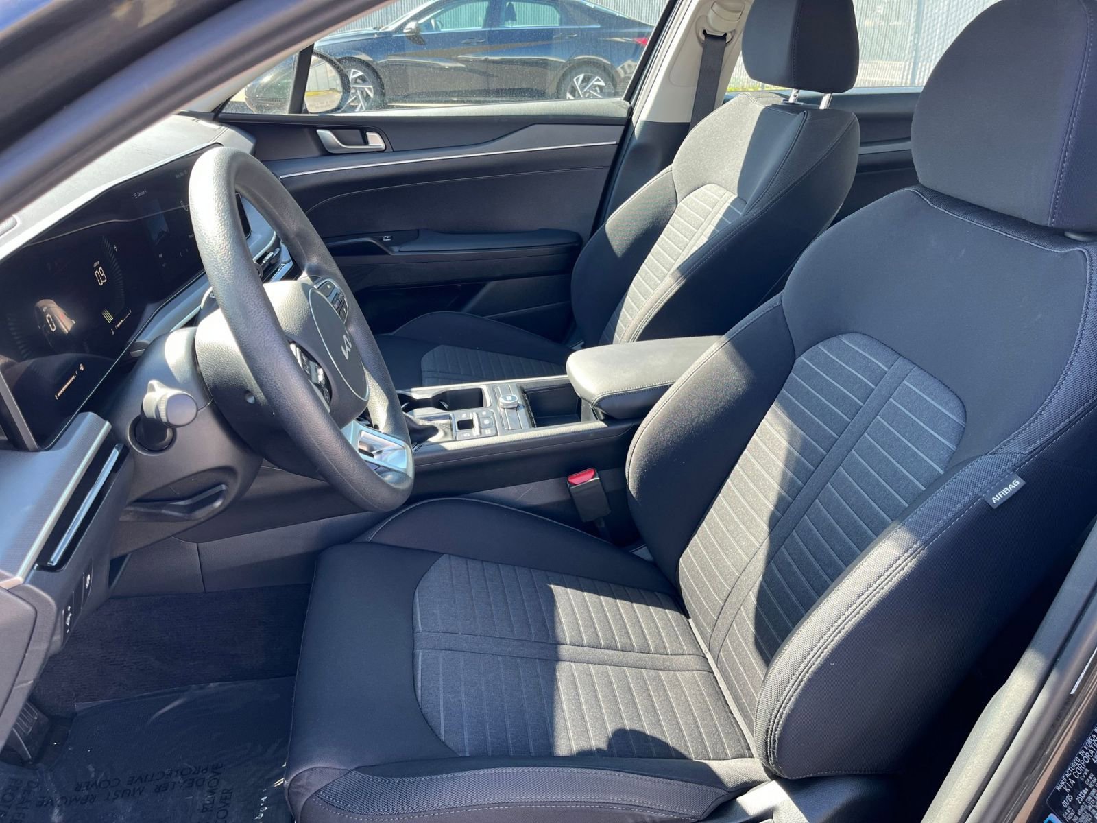 Thumbnail: 2025 Kia K5 - 35