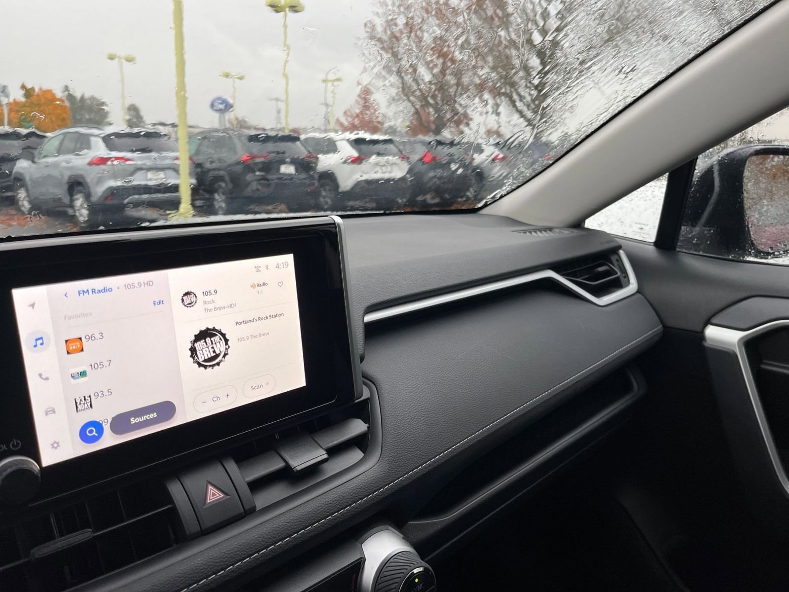 Thumbnail: 2025 Toyota RAV4 - 33