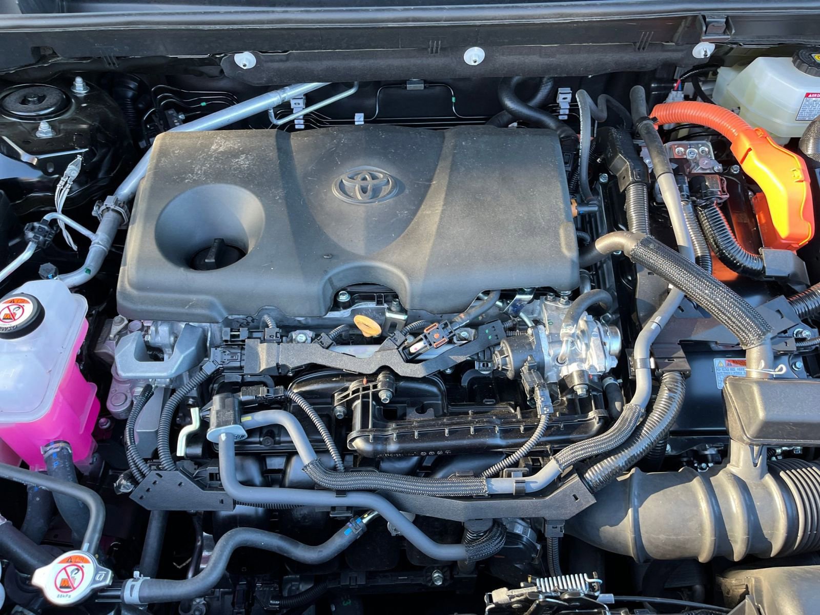 Thumbnail: 2025 Toyota RAV4 - 31