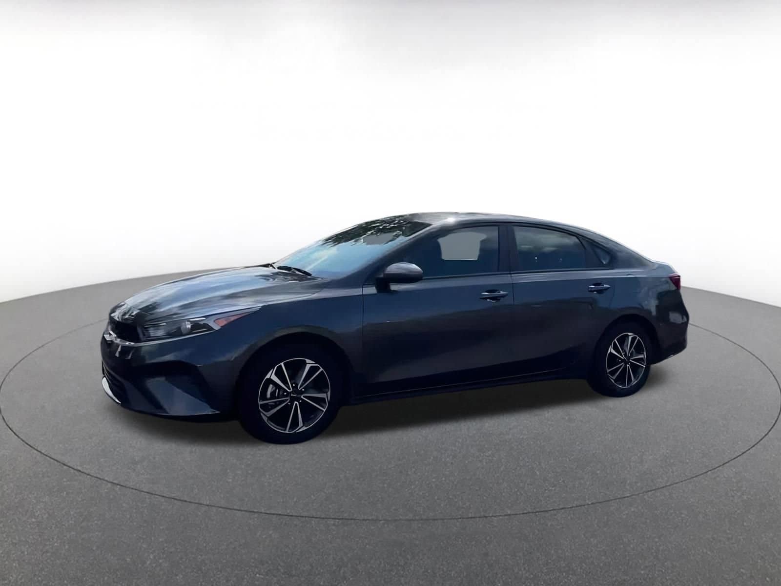 Thumbnail: 2024 Kia Forte - 9