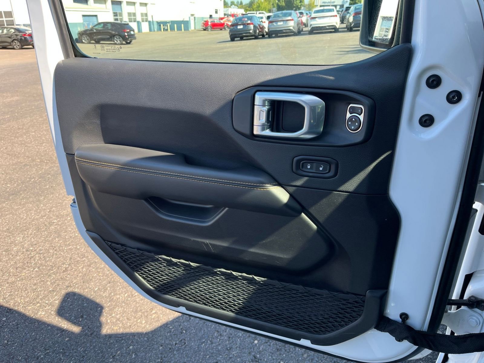 Thumbnail: 2025 Jeep Wrangler - 20