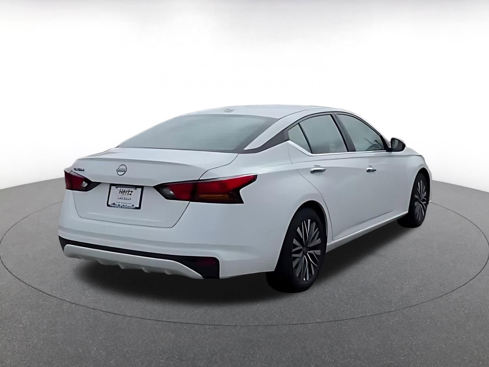 Thumbnail: 2025 Nissan Altima - 15